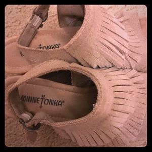 Minnetonka suede fringe wedges